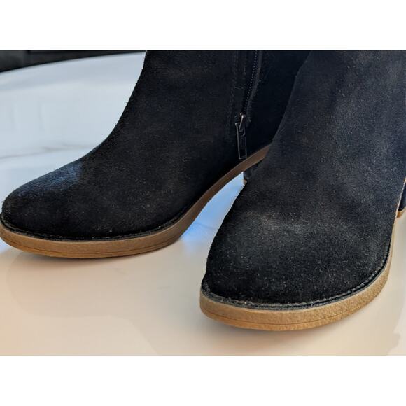 Ugg Australia Corinne Black Suede Back Stitch Heeled Ankle Boot Bootie Sz 8.5 - Picture 3 of 8